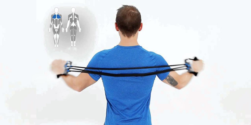 Упражнение с эспандером для грудных мышц